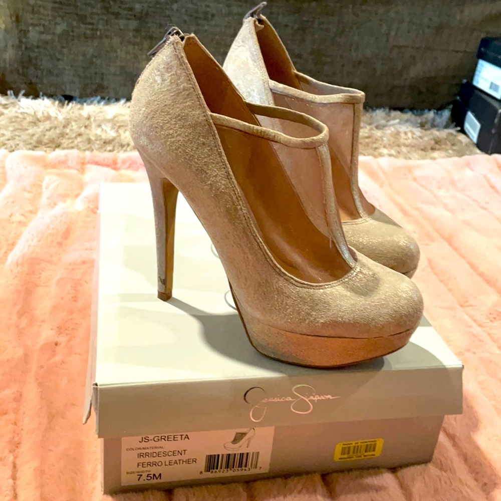 Jessica Simpson Platform zip heels